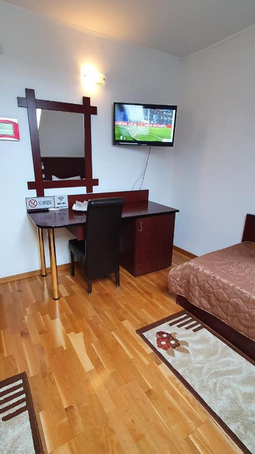 Pensiunea Select Arad Exterior photo